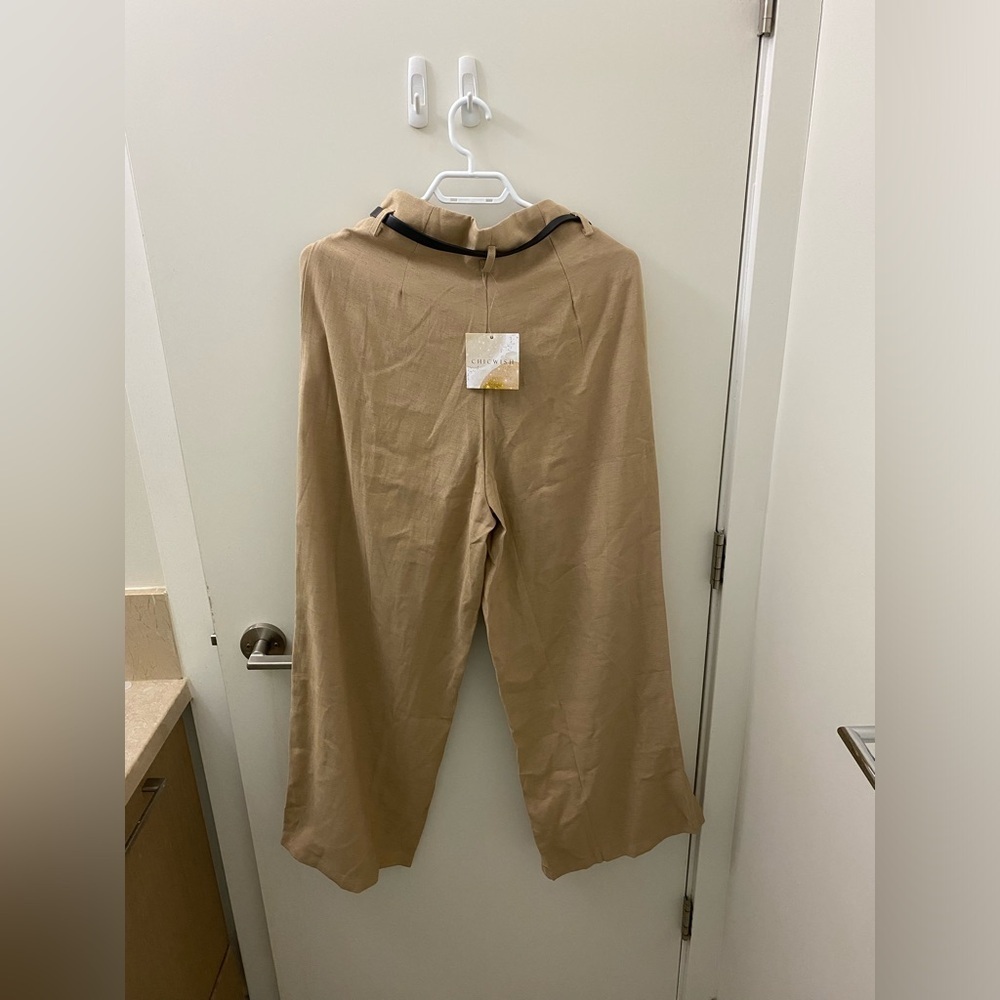 SALE | Chicwish palazzo pants with belt NWT - Picture 4 of 6
